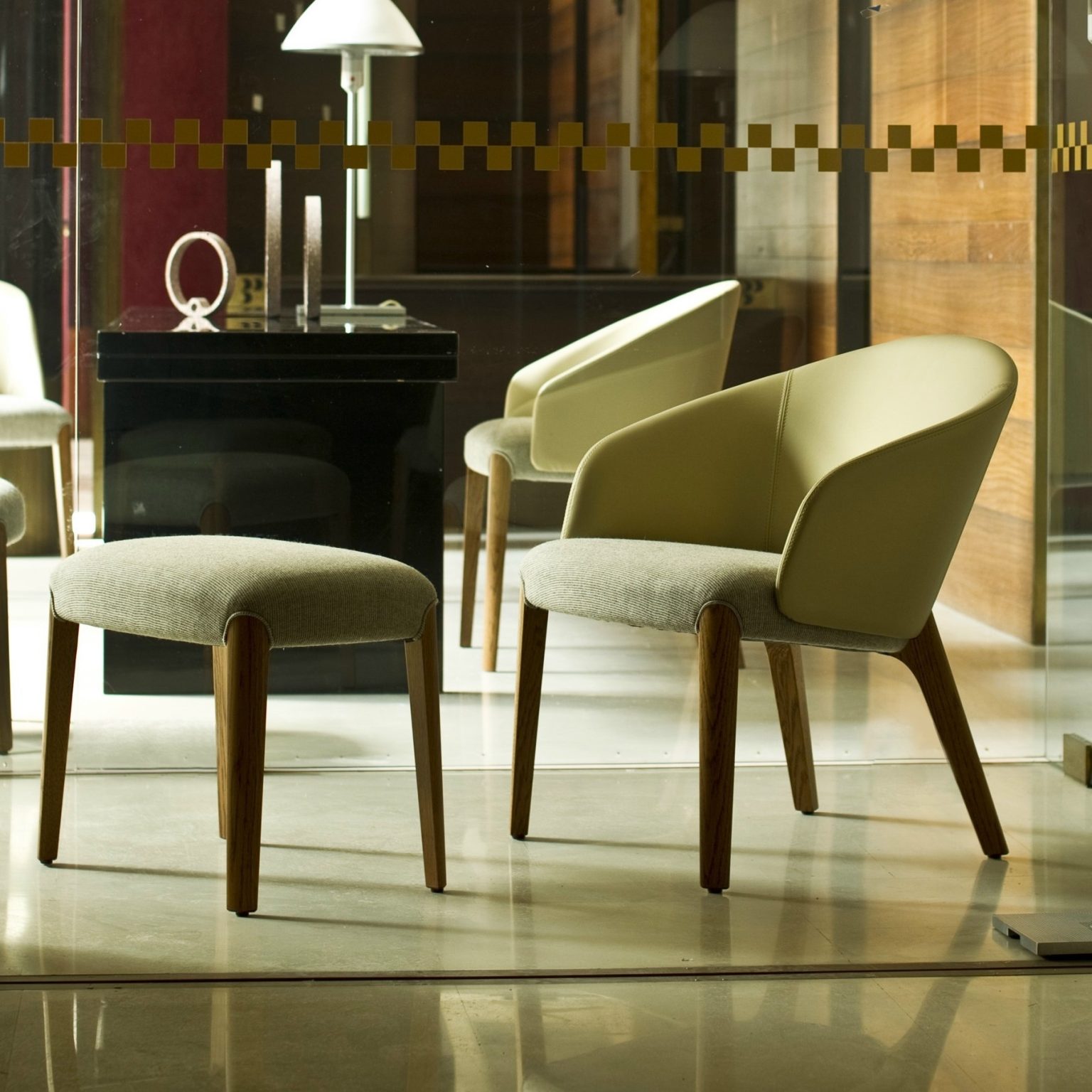 BELLEVUE FOTEL VERY WOOD