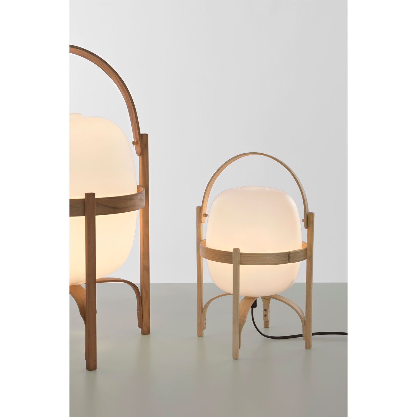 CESTA LAMPA STOŁOWA SANTA AND COLE