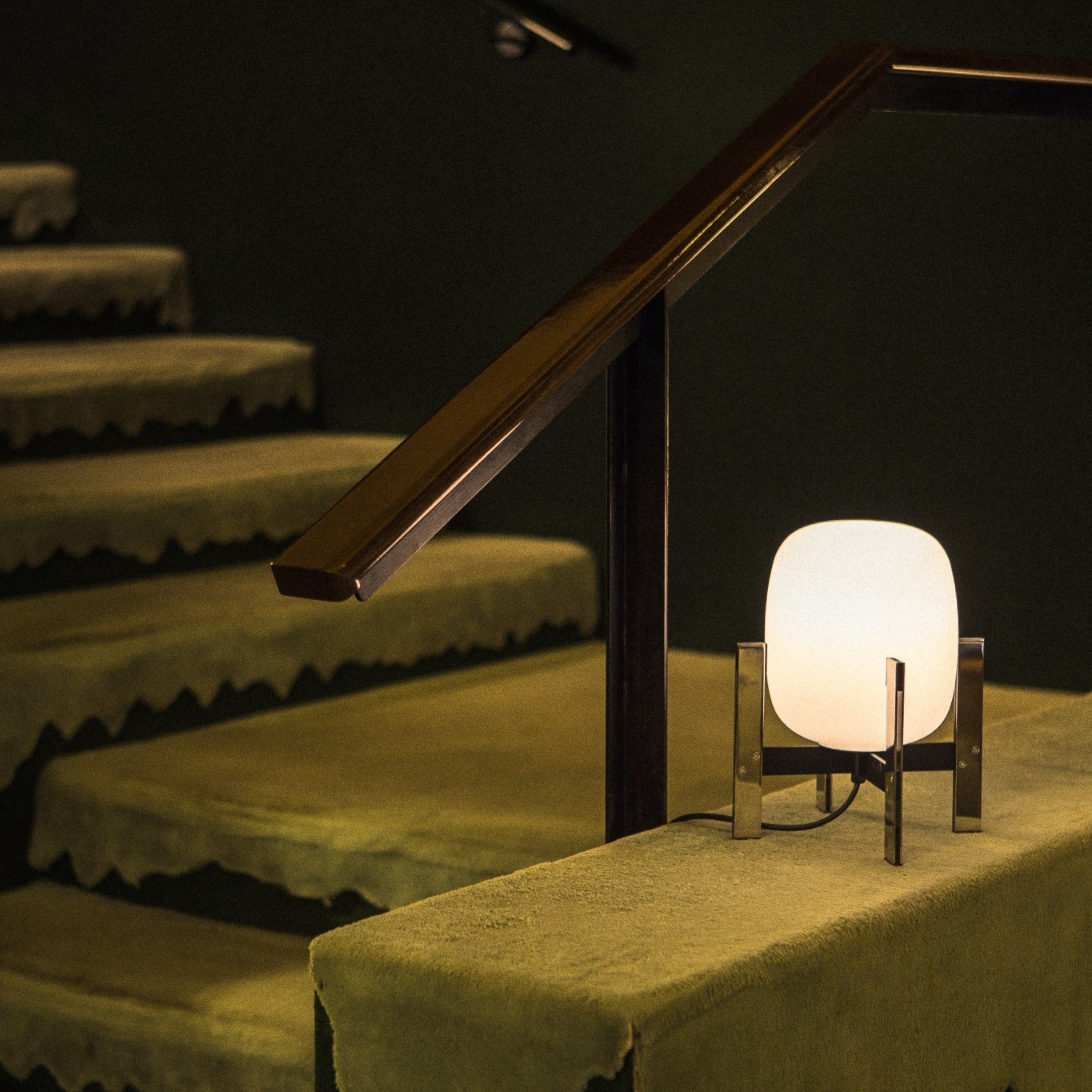 CESTITA METALICA LAMPA SANTA AND COLE