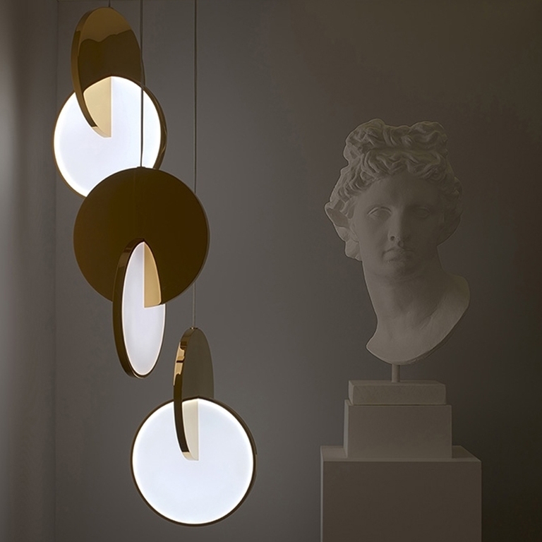 ECLIPSE LEE BROOM