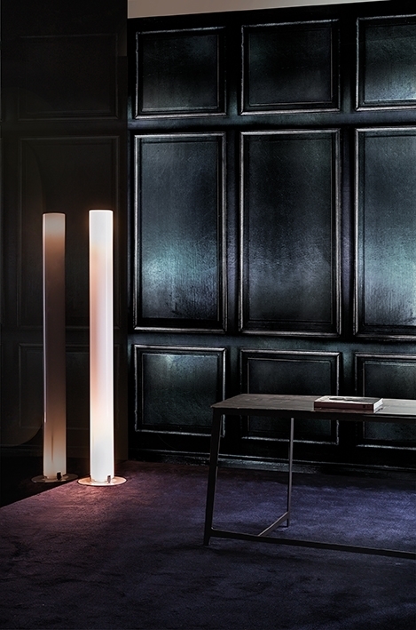 EYES IN THE DARK TAPETA WALL&DECO