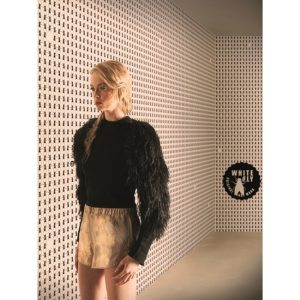 WHITE FLY TAPETA WALL&DECO