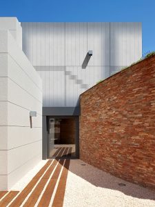 WHITE LIE TAPETA WALL&DECO